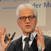 prof-wolfgang-oertel